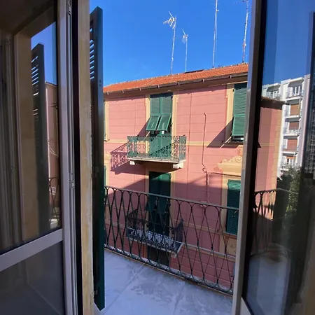 Casa Salomoni, Liguria