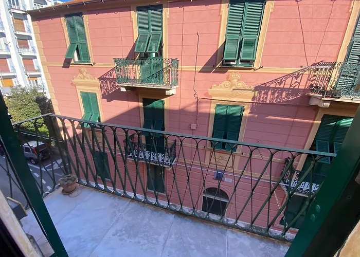 Casa Salomoni, Liguria Альбиссола-Марина
