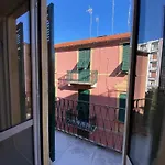 Casa Salomoni, Liguria